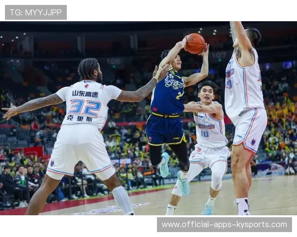 攻防高效较量，仅以2分险胜中国，比赛中攻防战术包括