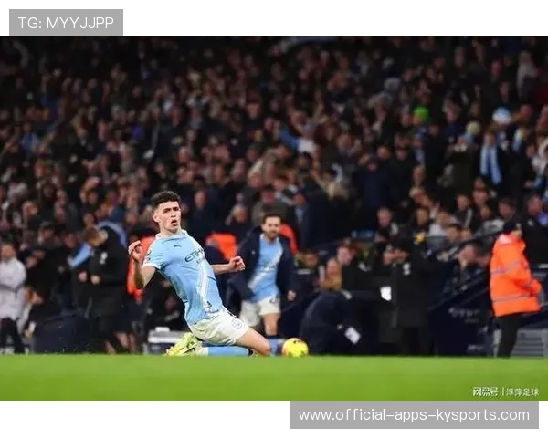 福登在左路与中路切换的灵活性提升战术深度，福登打什么位置