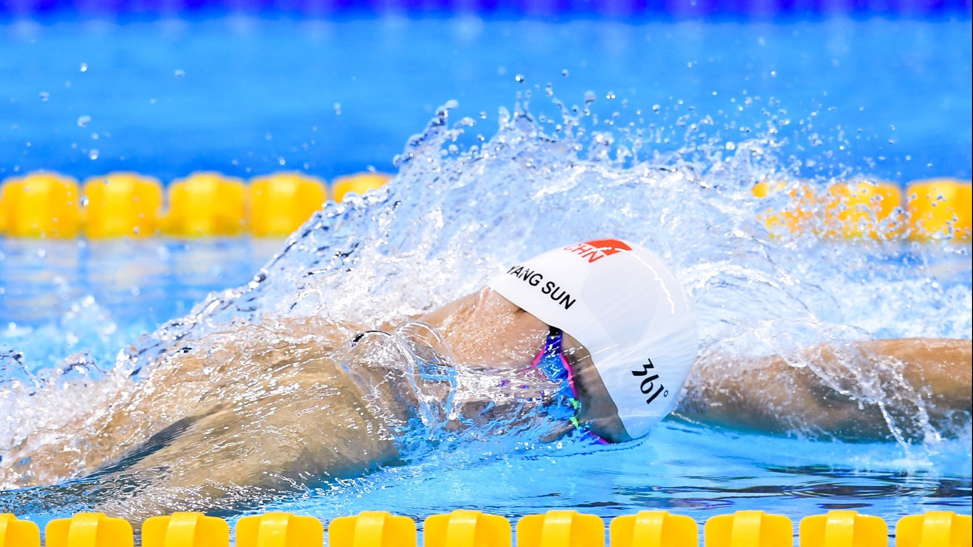 开云·体育官方网站入口-49人主场再胜，防守体系堪称完美，内场防守队员